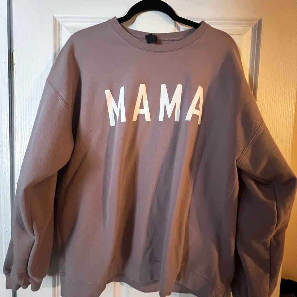 MAMA Graphic Sweatshirt